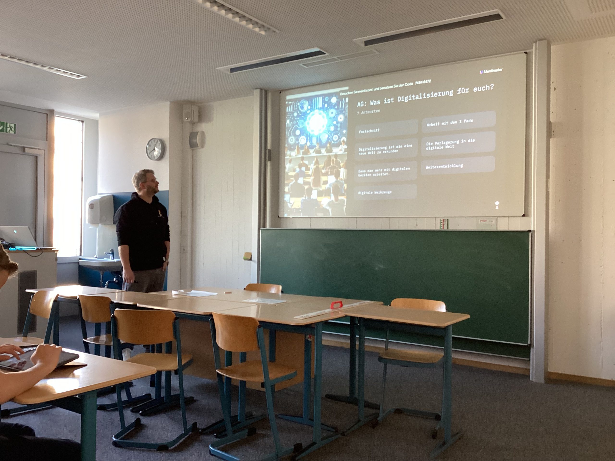 Digitale Zukunft im Klassenzimmer – Workshops am Jakob-Brucker-Gymnasium